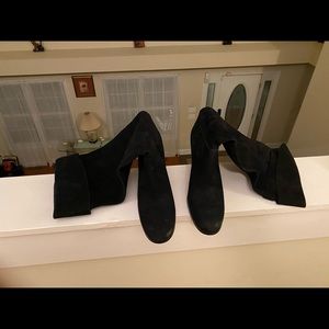 Gorgeous used (worn once) black, heel, boot.